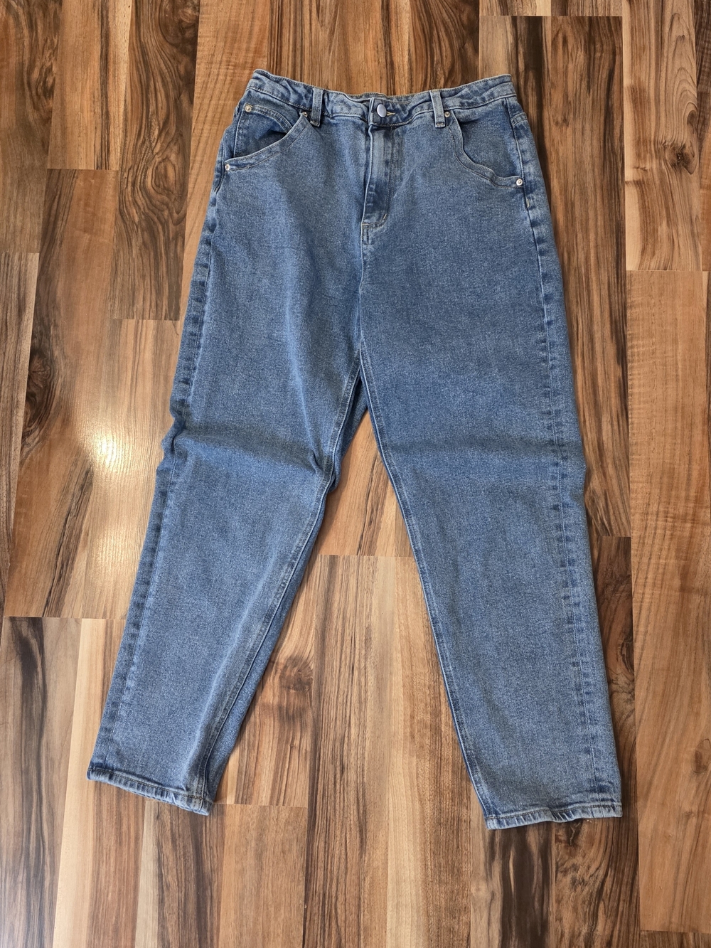 Cider Women’s Size Large High Rise Mom Jeans Medium Wash Tapered Denim
